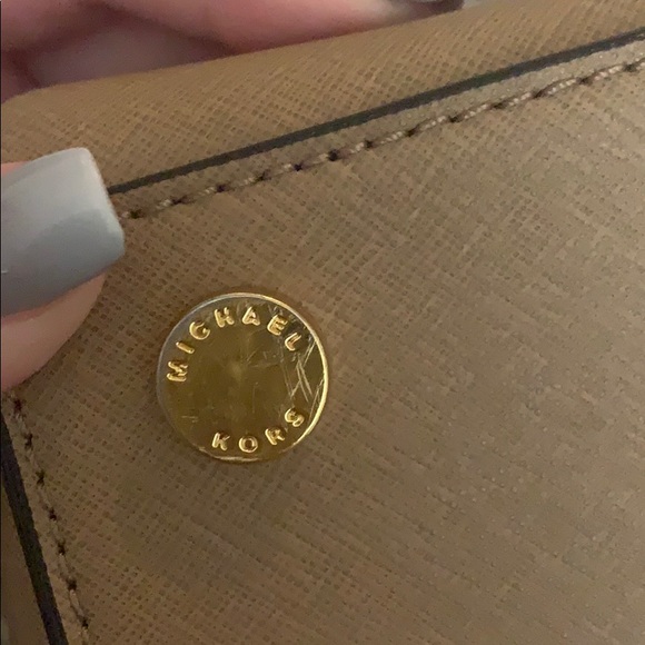 Michael Kors purse with shoulder strap - Picture 6 of 6